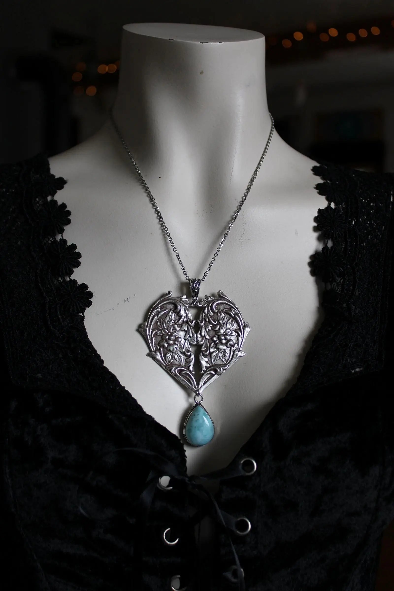 Collier Grand Coeur avec larimar - Aurore Lune 