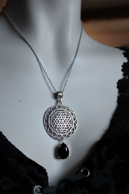 Collier Shri yantra décoré SWAROVSKI - Aurore Lune 