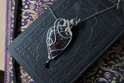 Collier avec eudialyte silver filled - Aurore Lune 