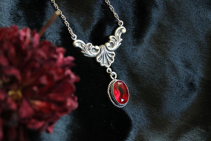 Collier avec fausse pierre rouge sang - Aurore Lune 