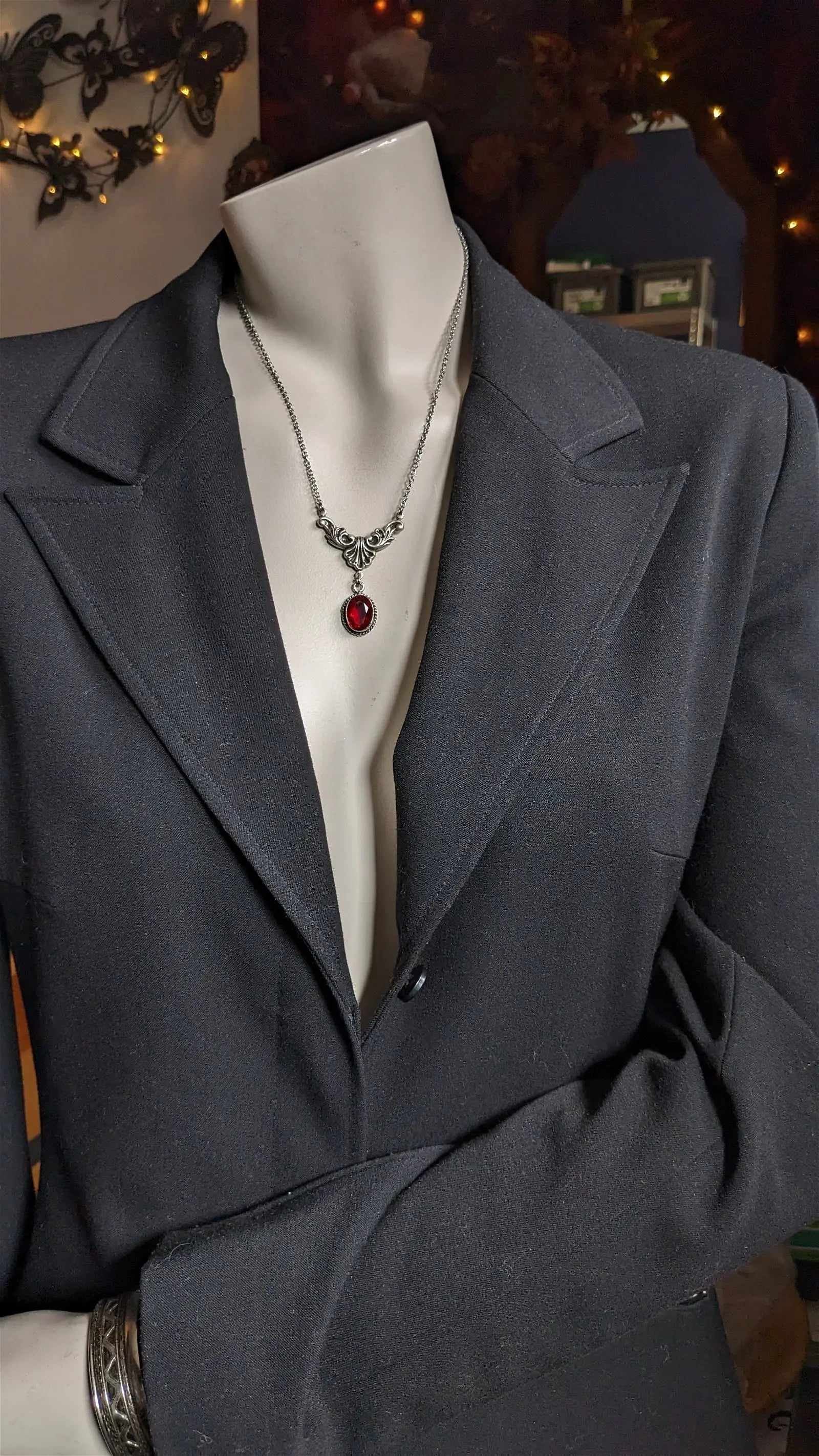 Collier avec fausse pierre rouge sang - Aurore Lune 