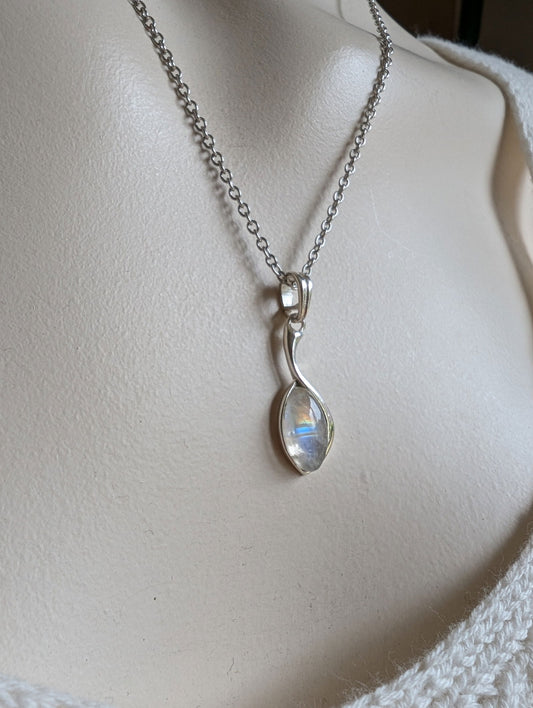 Collier avec labradorite blanche pierre de lune arc-en-ciel - Aurore Lune 