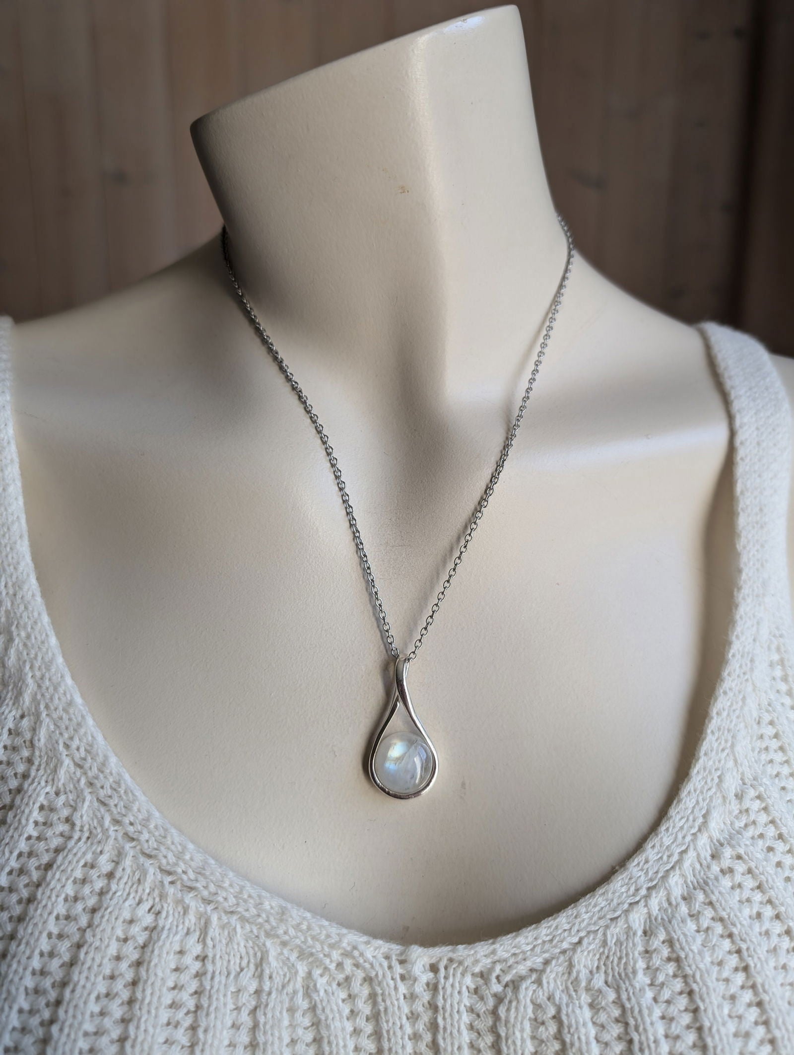 Collier avec labradorite blanche pierre de lune arc-en-ciel - Aurore Lune 