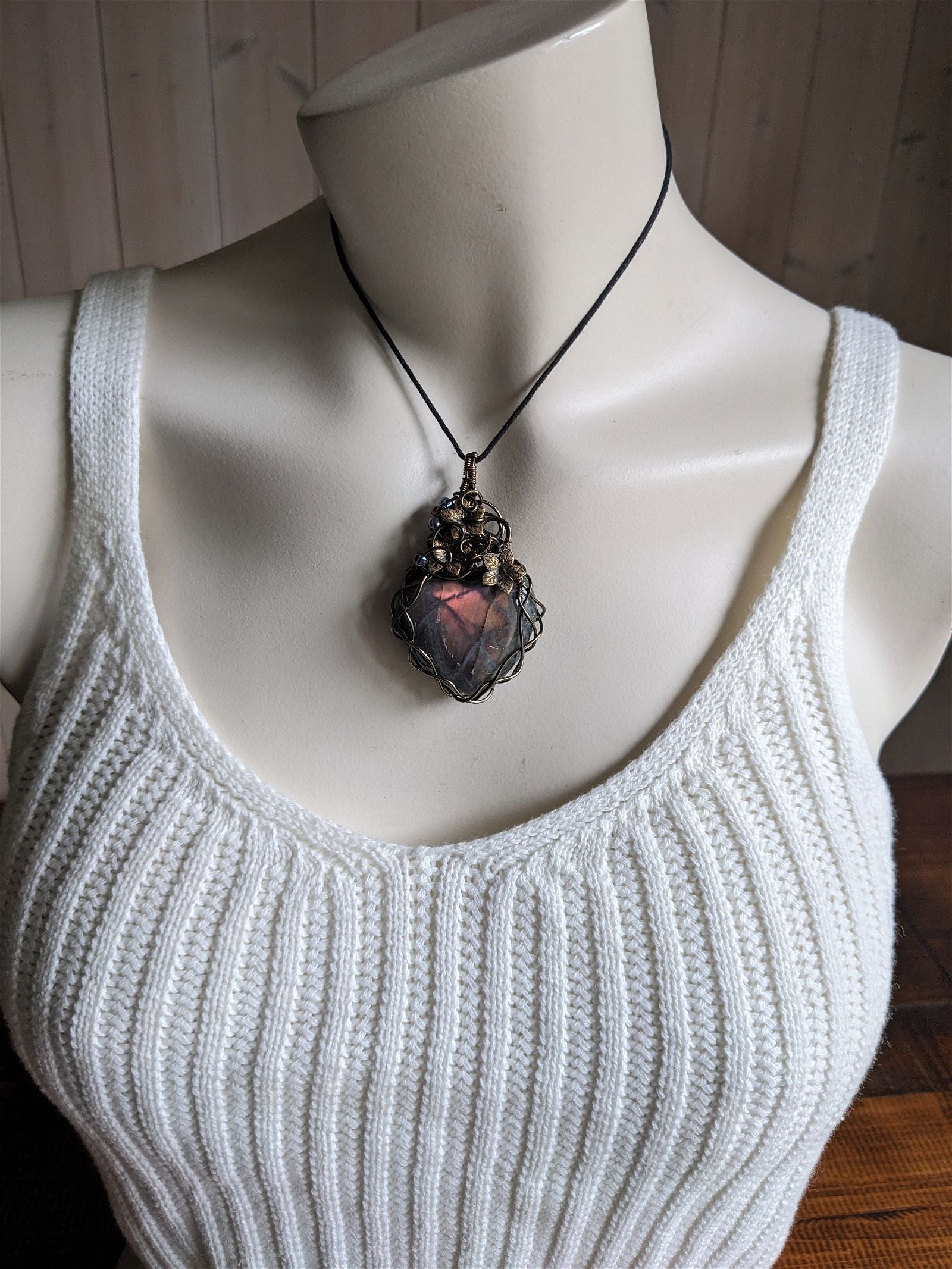 Collier avec labradorite coeur wirewrap - Aurore Lune 