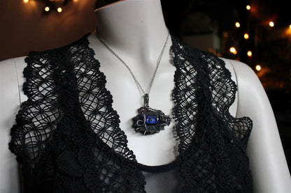 Collier avec labradorite sculptée Lotus *délicatesse* PIECE UNIQUE - Aurore Lune 