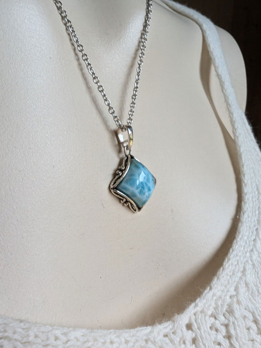 Collier avec larimar - Aurore Lune 