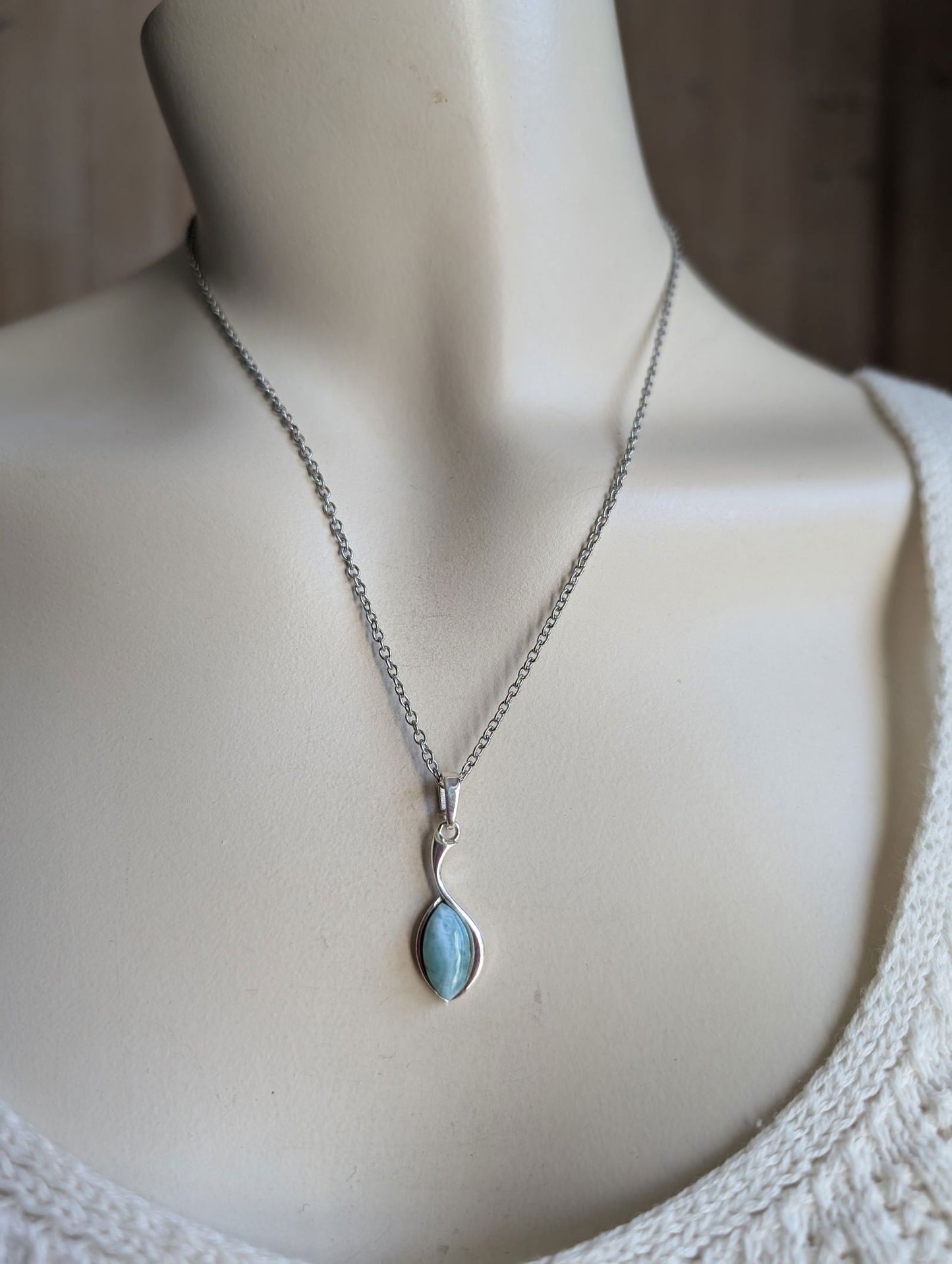 Collier avec larimar - Aurore Lune 