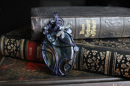 Collier avec pietersite et libellule - Aurore Lune 