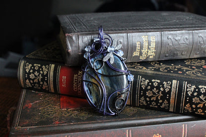 Collier avec pietersite et libellule - Aurore Lune 
