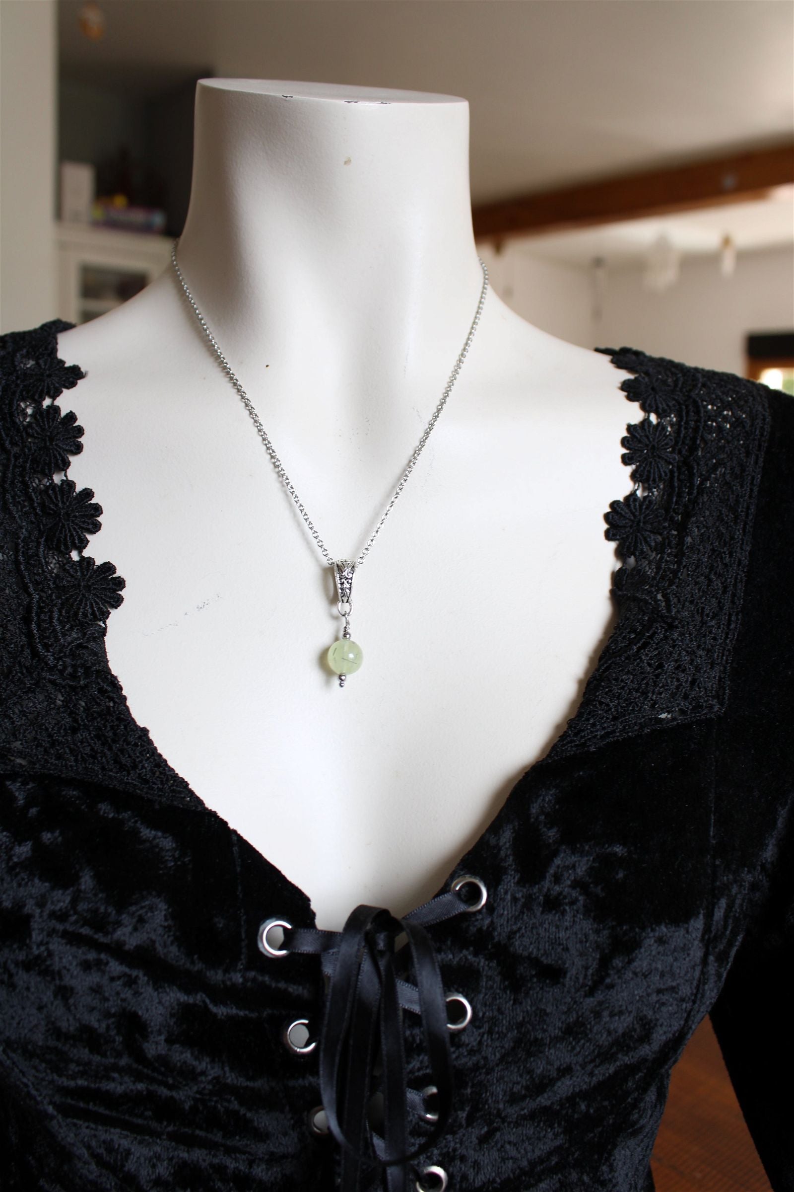 Collier avec prehnite - Aurore Lune 