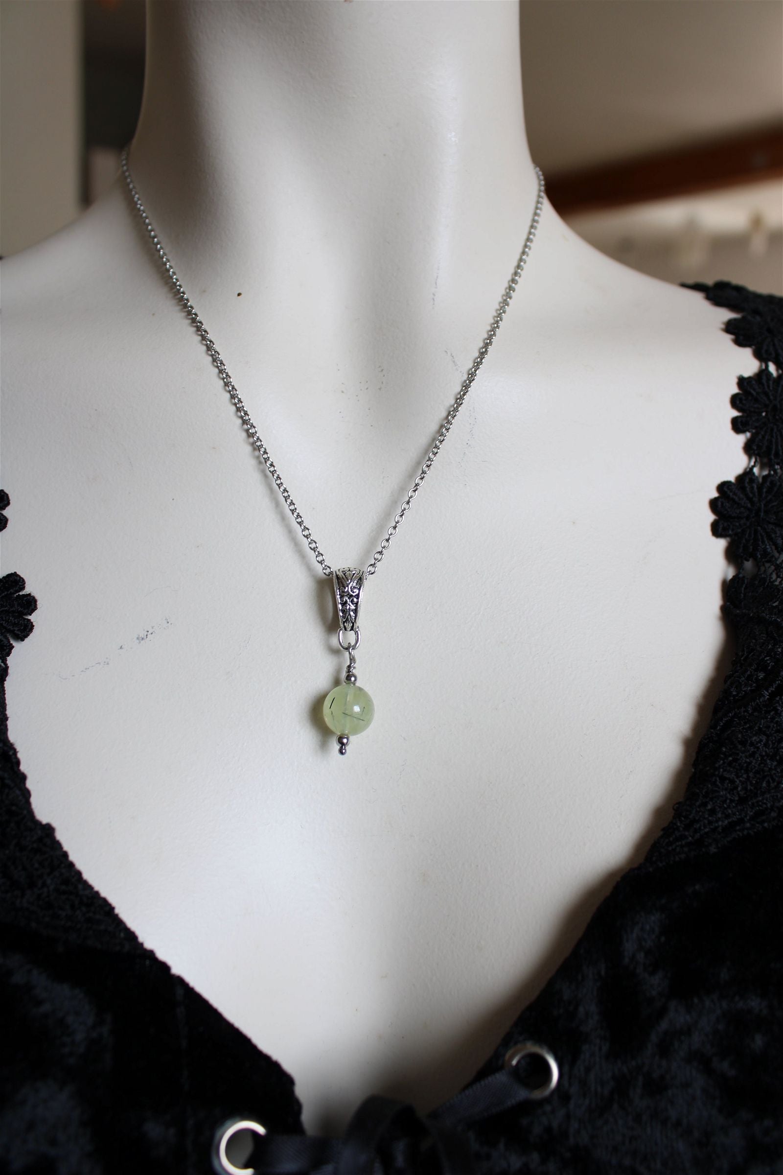 Collier avec prehnite - Aurore Lune 