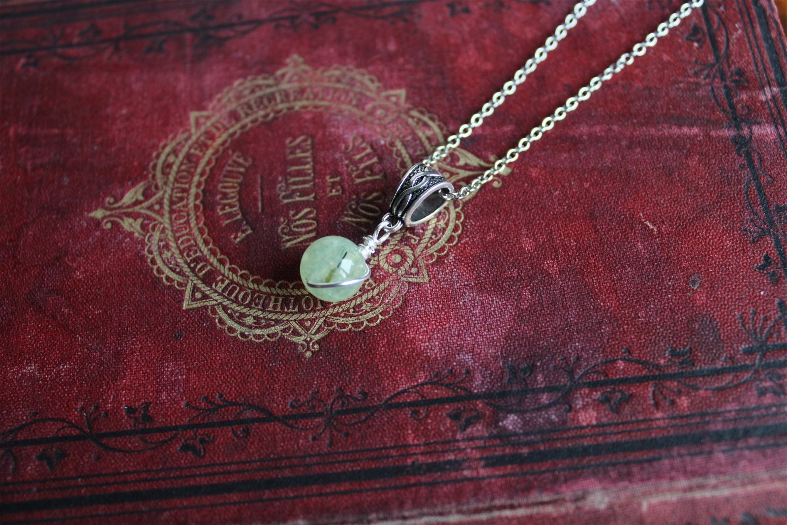 Collier avec prehnite - Aurore Lune 