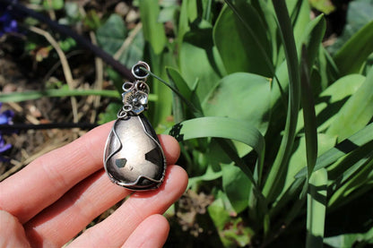 Collier  avec saphir - corindon - Aurore Lune 