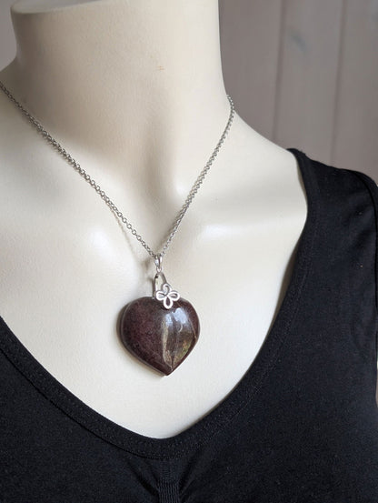 Collier coeur en grenat - Aurore Lune 