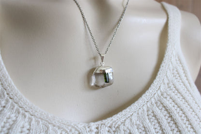 Collier cristal de roche et tourmaline verte avec chaîne - Aurore Lune 