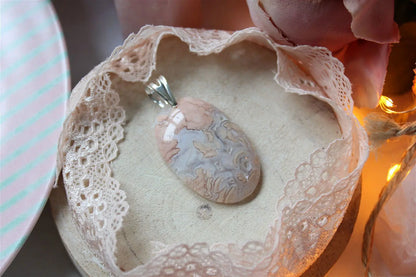Collier de douceur en agate candy cotton - Aurore Lune 