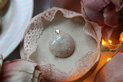 Collier de douceur en agate candy cotton - Aurore Lune 
