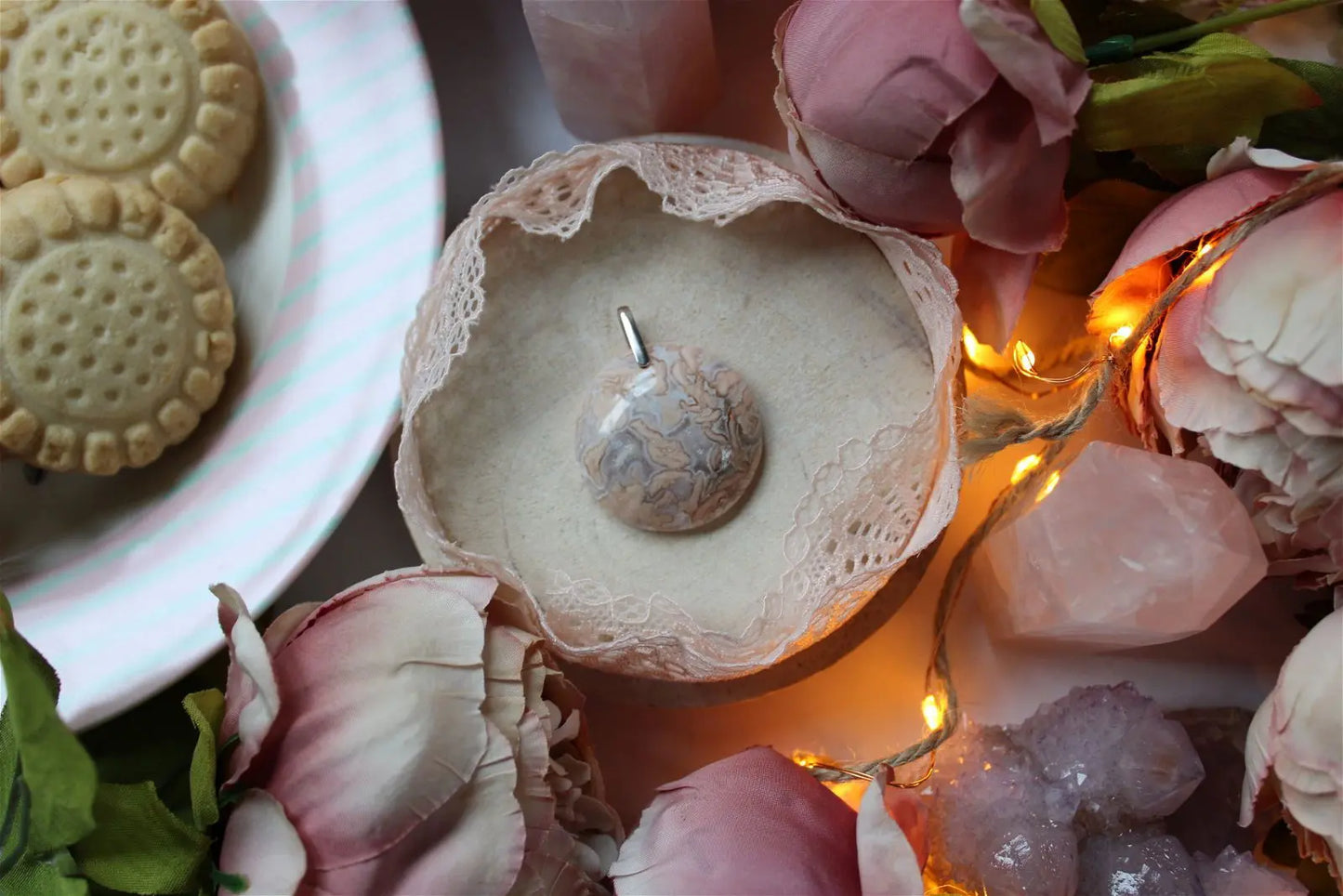 Collier de douceur en agate candy cotton - Aurore Lune 