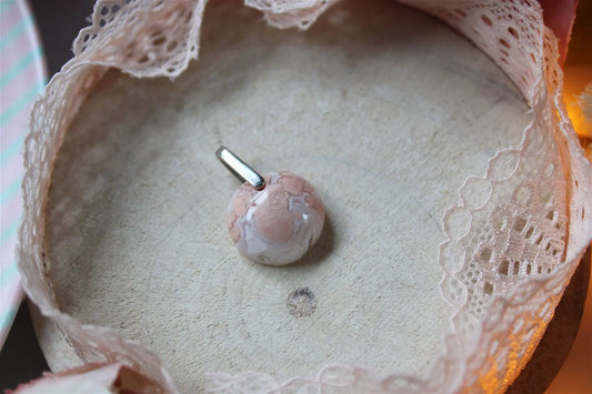 Collier de douceur en agate candy cotton - Aurore Lune 