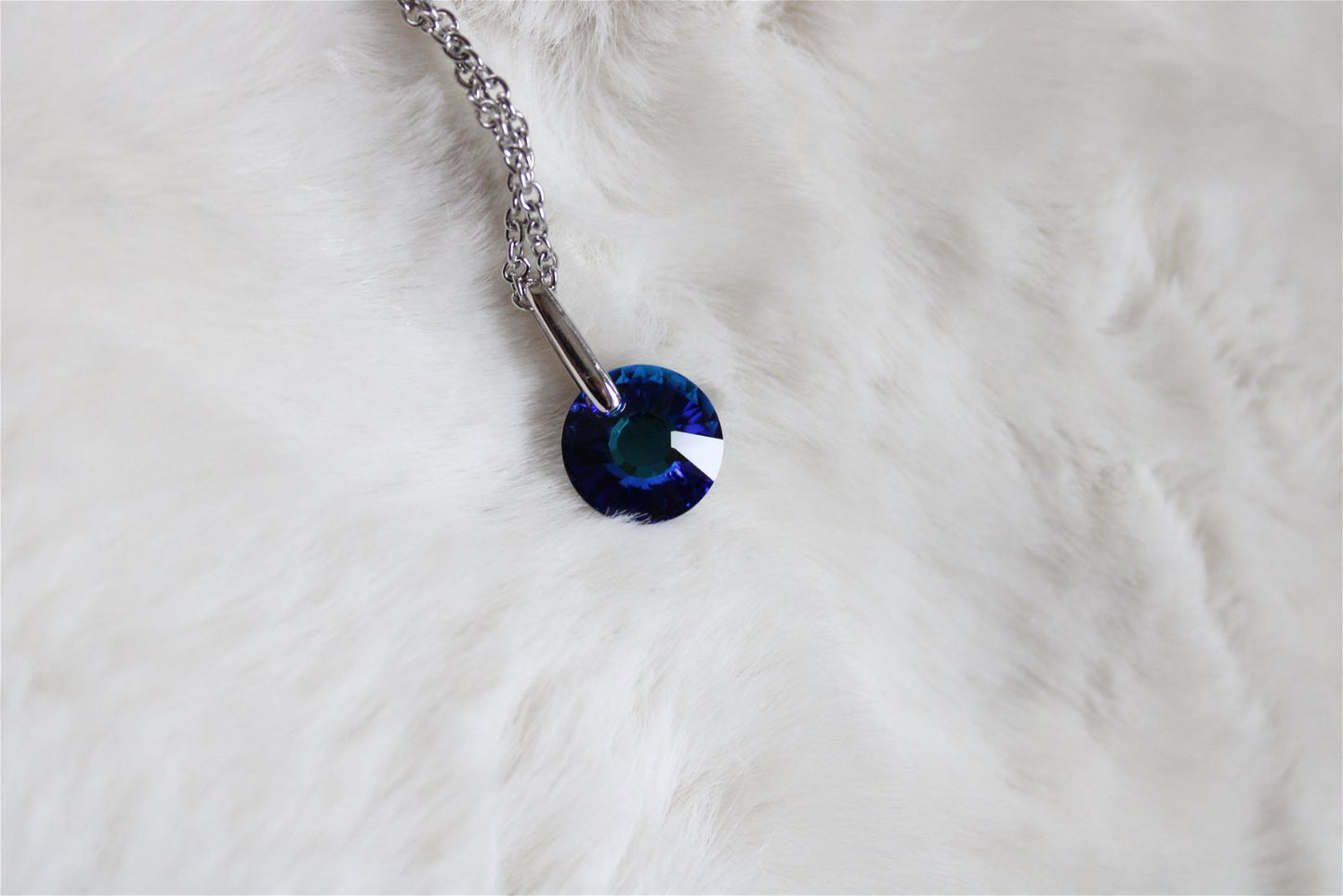 Collier décoré SWAROVSKI bleu nuit - Aurore Lune 