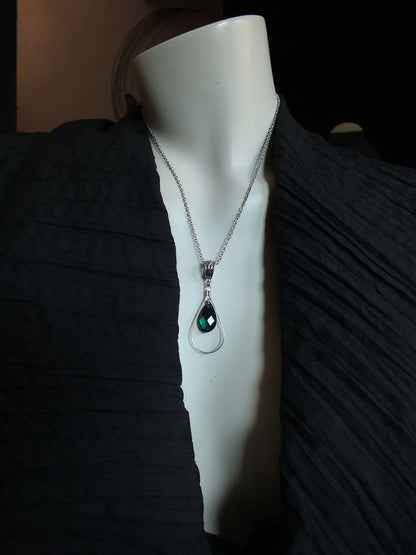 Collier décoré SWAROVSKI vert mousse - Aurore Lune 