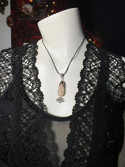 Collier en agate sakura - Aurore Lune 
