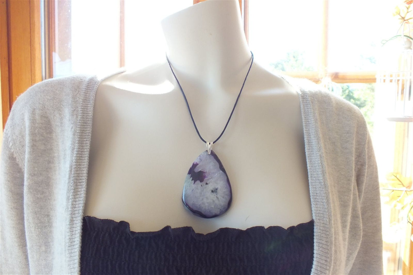 Collier en agate  teintée - Aurore Lune 