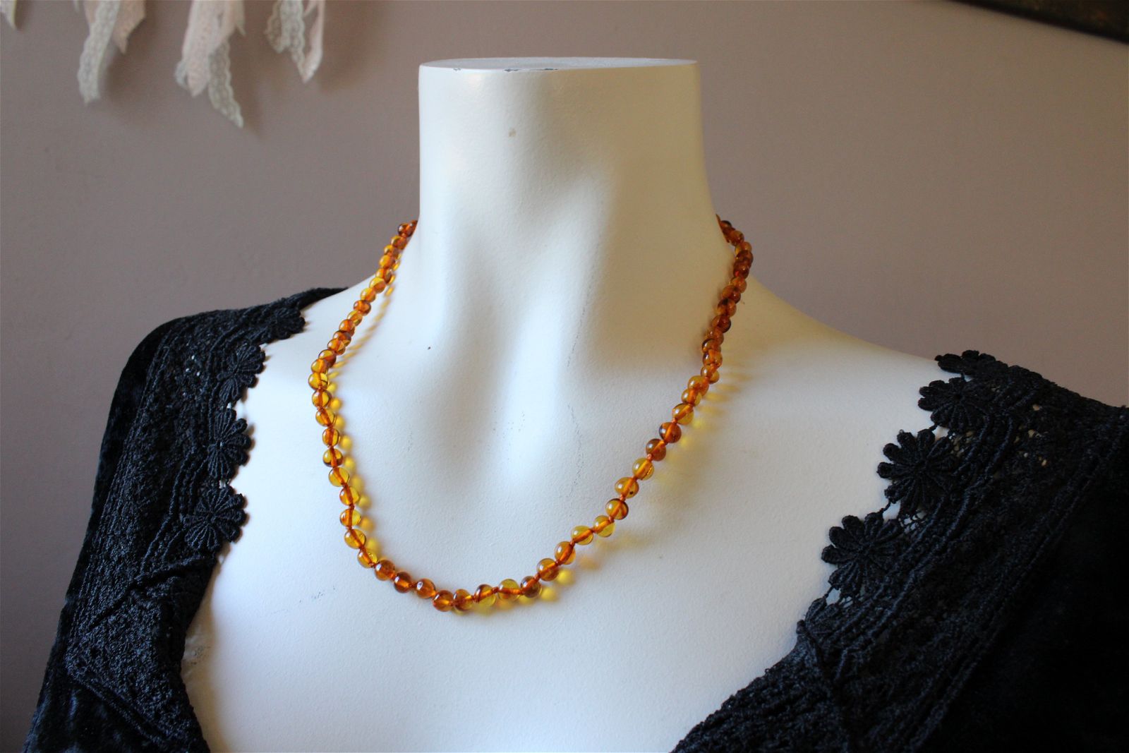 Collier en ambre cognac 50 cm - Lituanie - Aurore Lune 