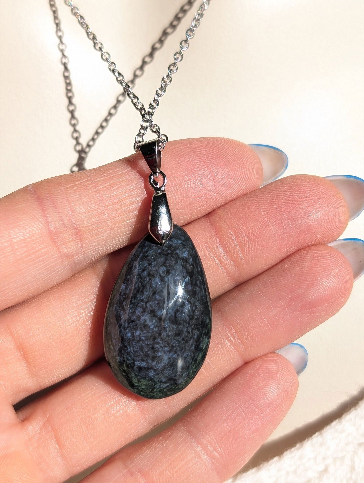 Collier en obsidienne mentogochol - Aurore Lune 