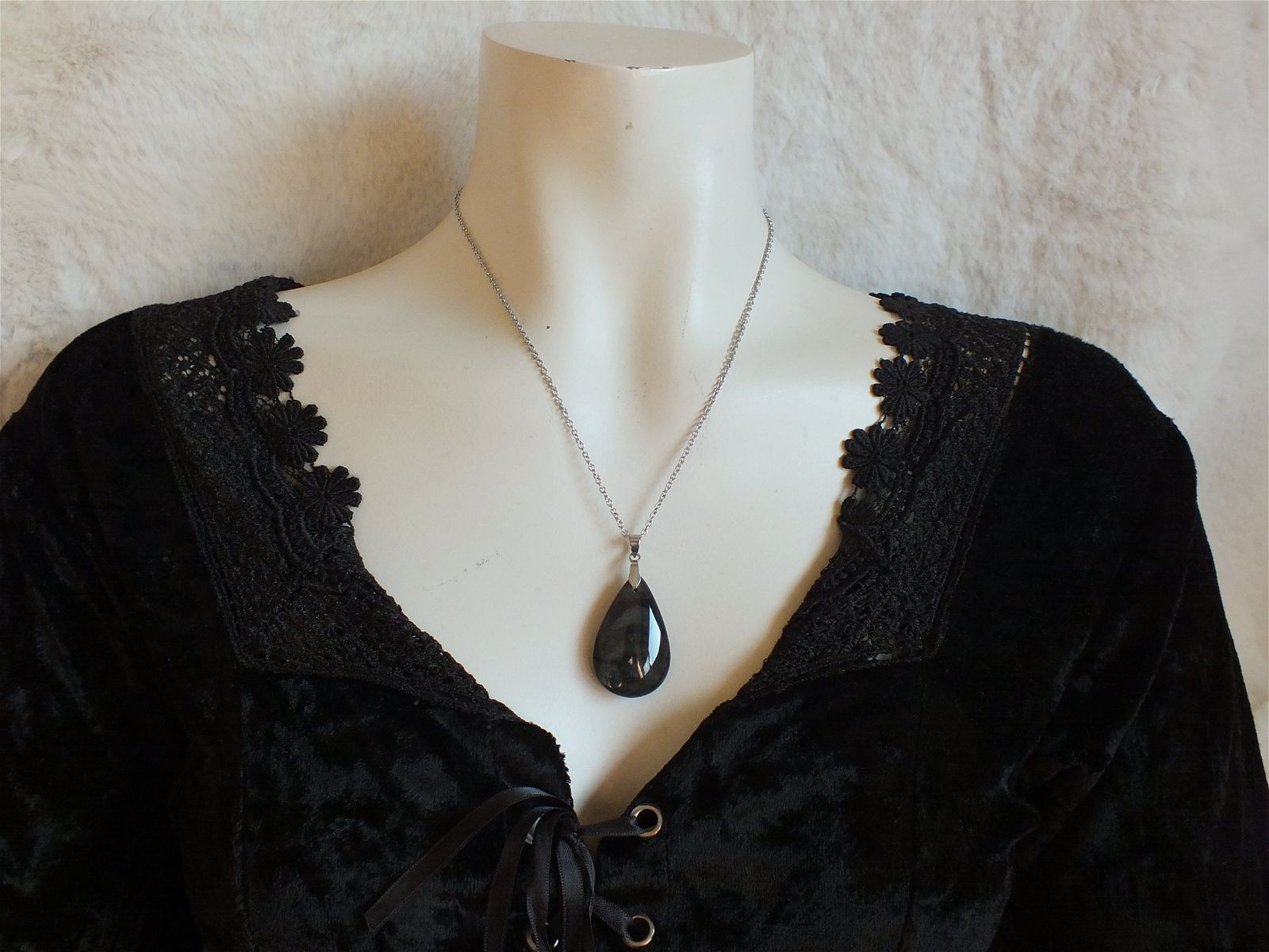 Collier en obsidienne mentogochol recto verso - Aurore Lune 