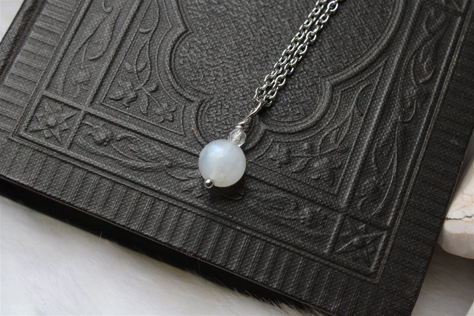 Collier épuré labradorite blanche - Aurore Lune 