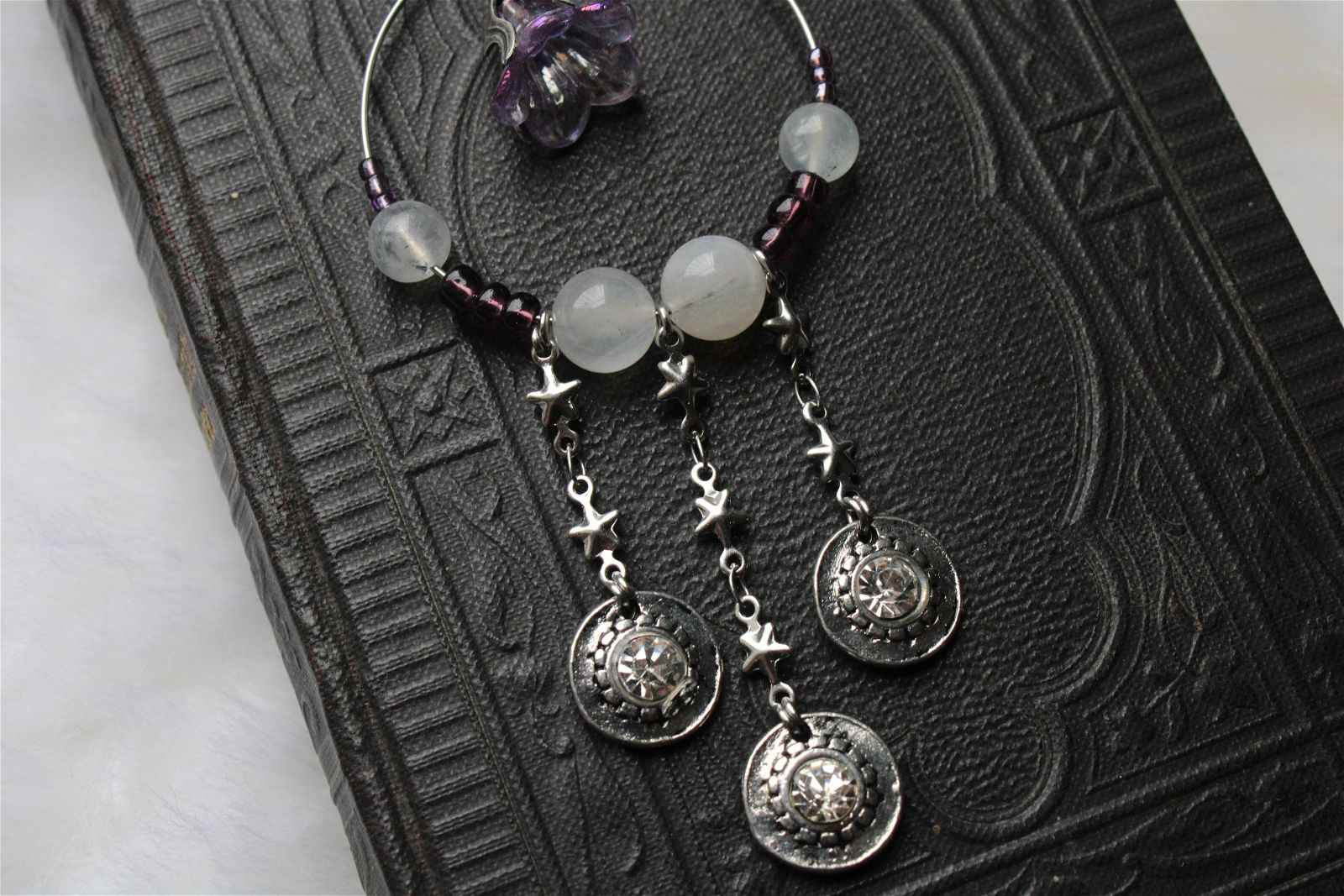 Collier labradorite blanche et décorations douces - Aurore Lune 