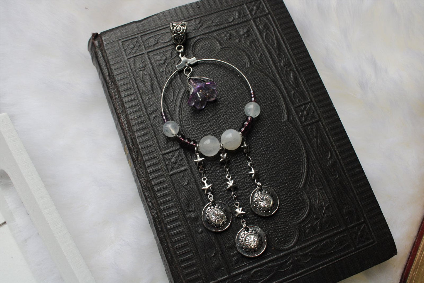 Collier labradorite blanche et décorations douces - Aurore Lune 
