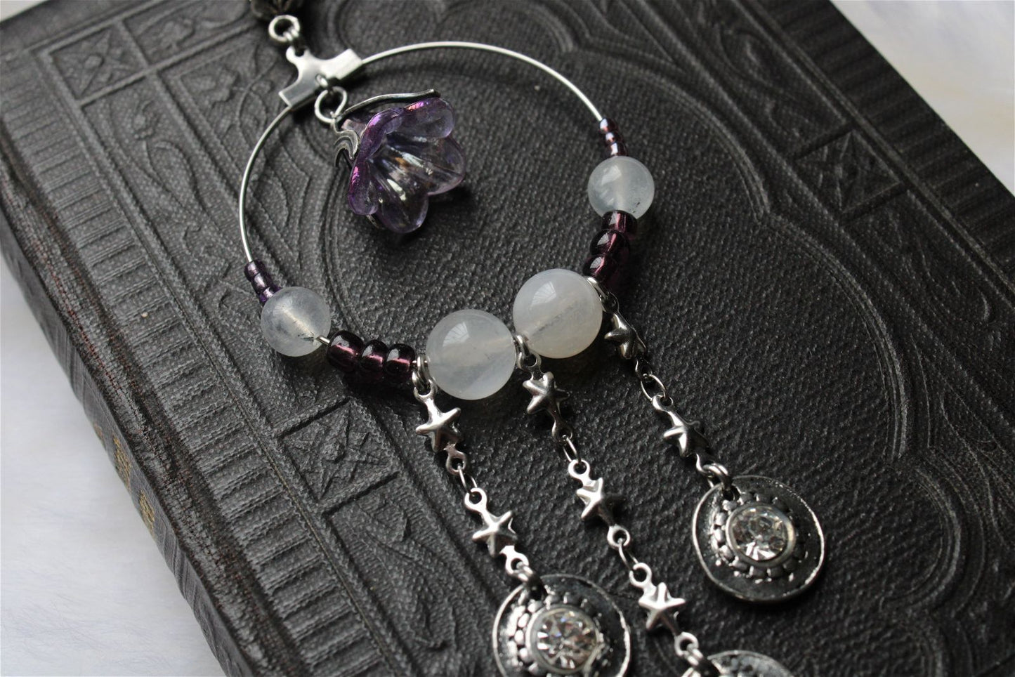 Collier labradorite blanche et décorations douces - Aurore Lune 
