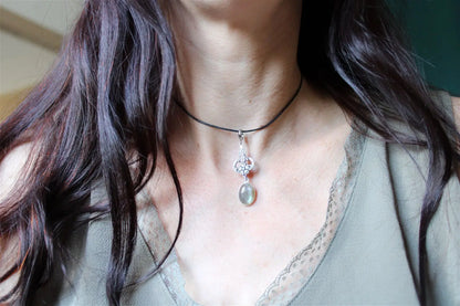 Collier labradorite et décoration façon Art Nouveau - Aurore Lune 