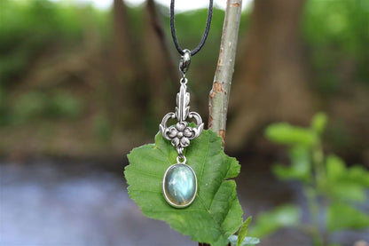 Collier labradorite et décoration façon Art Nouveau - Aurore Lune 