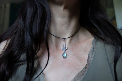 Collier labradorite et décoration façon Art Nouveau - Aurore Lune 