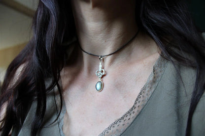Collier labradorite et décoration façon Art Nouveau - Aurore Lune 
