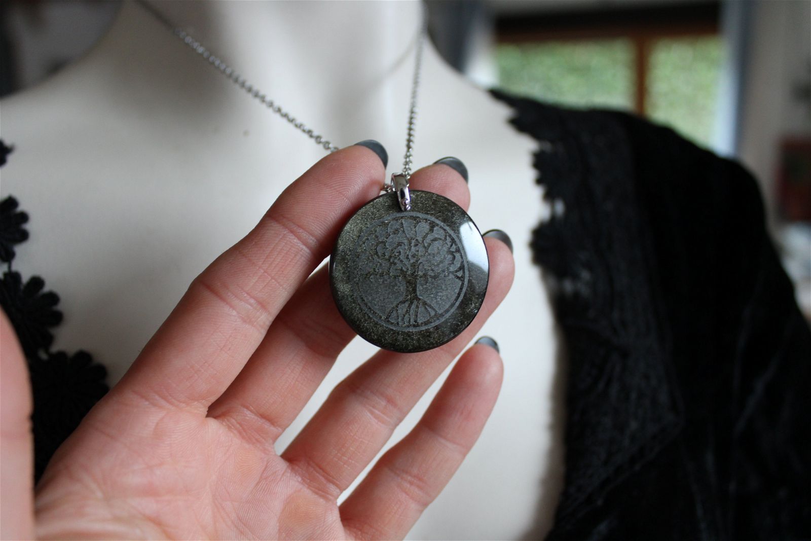 Collier obsidienne dorée avec arbre - Aurore Lune 