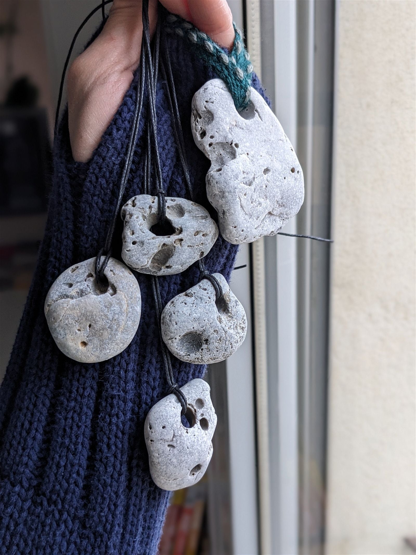 Collier pierre de protection irlandaise pierre de sorcière hagstone AU CHOIX - Aurore Lune 
