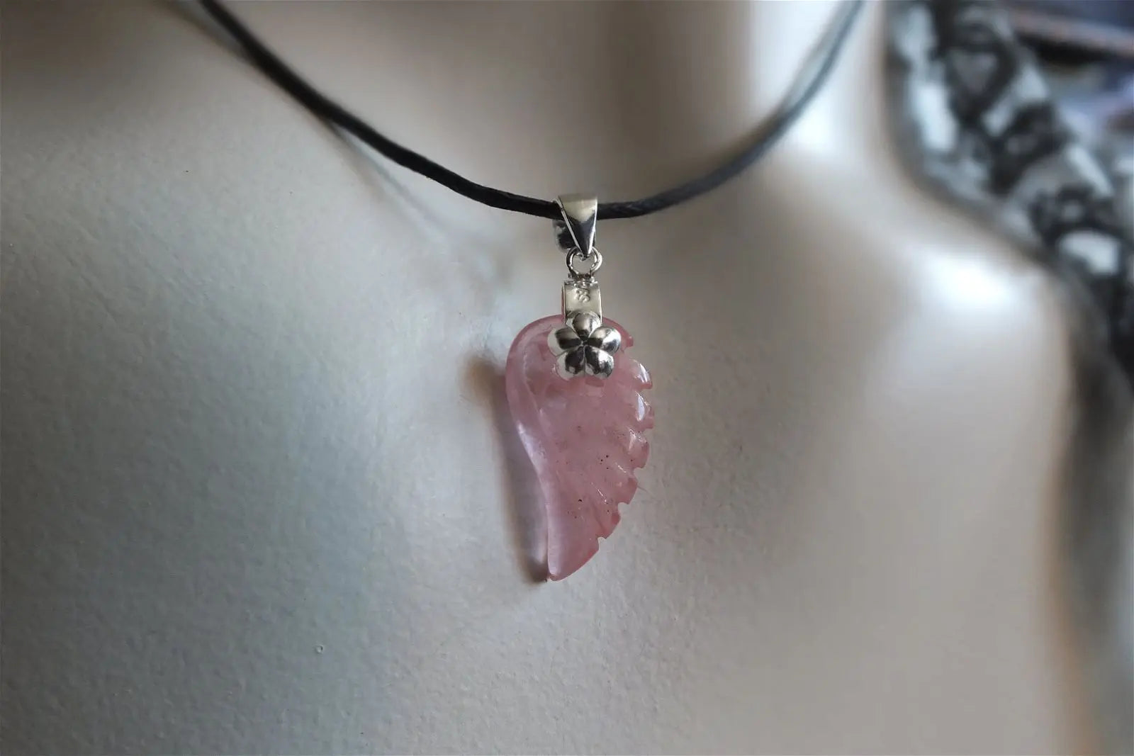 Collier strawberry quartz teinté - Aurore Lune 