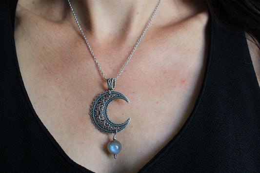 Collier talisman lune et labradorite bleue - Aurore Lune 