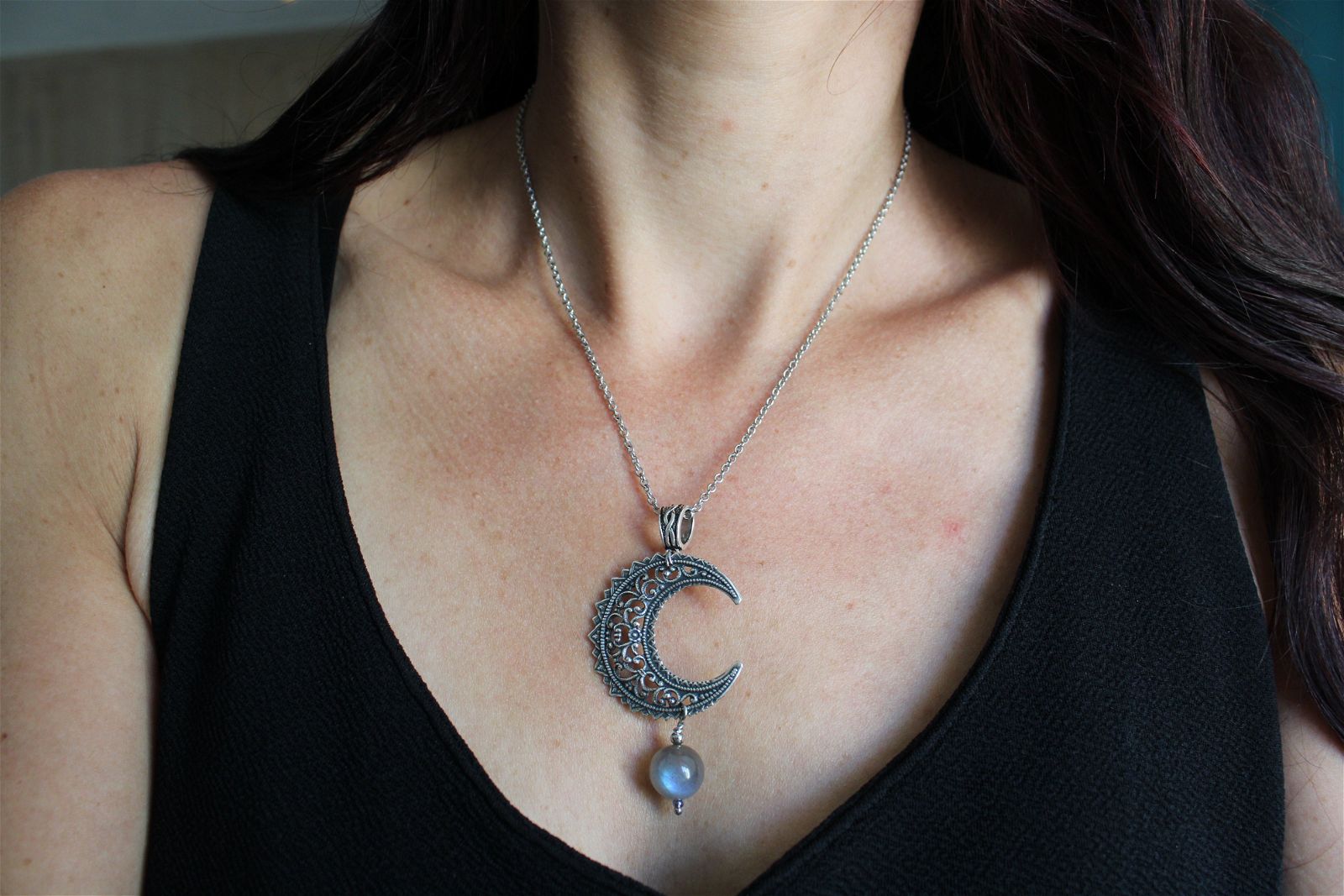 Collier talisman lune et labradorite bleue - Aurore Lune 