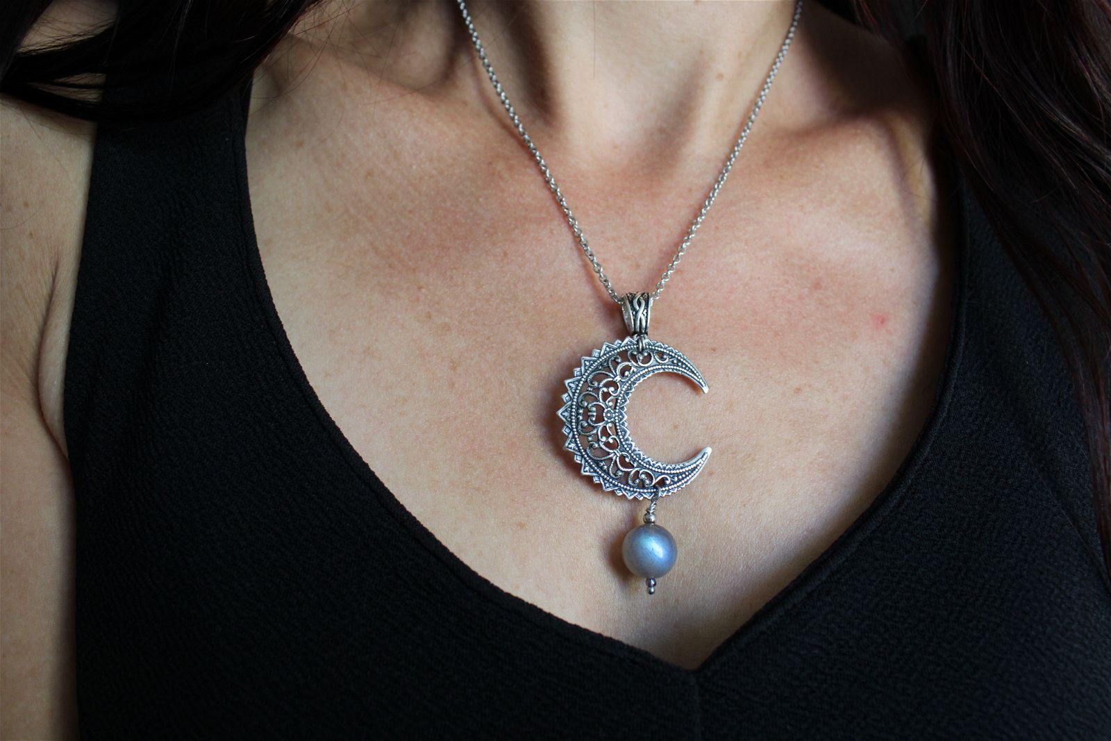 Collier talisman lune et labradorite bleue - Aurore Lune 
