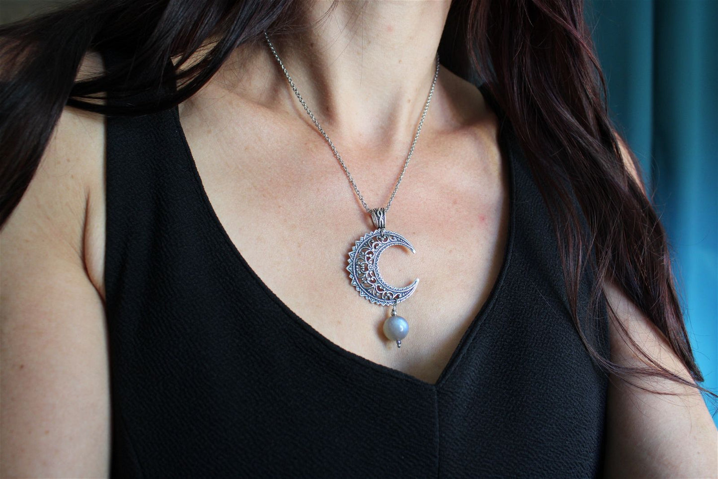 Collier talisman lune et labradorite bleue - Aurore Lune 