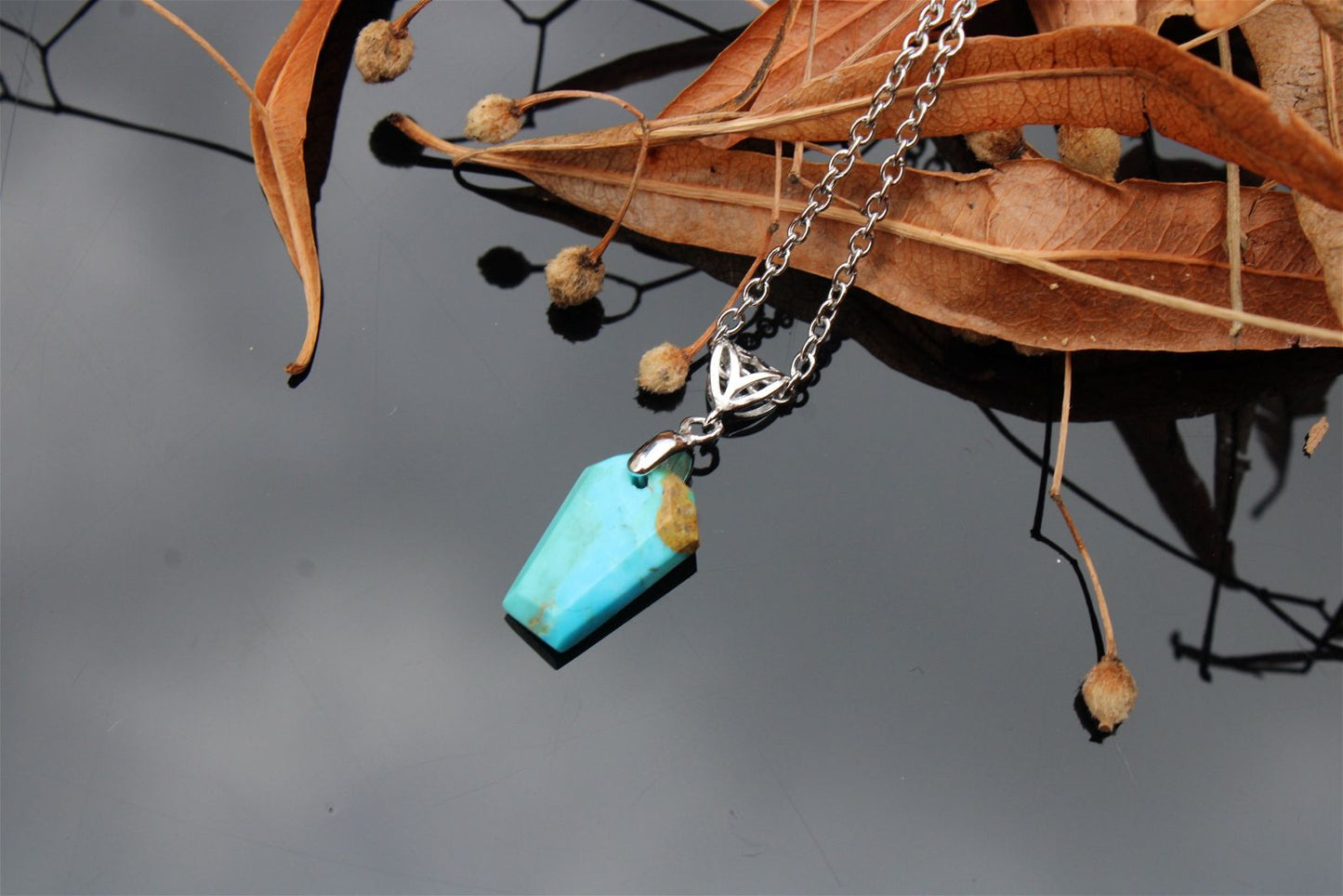 Collier turquoise RECONSTITUEE avec chaîne inox - Aurore Lune 