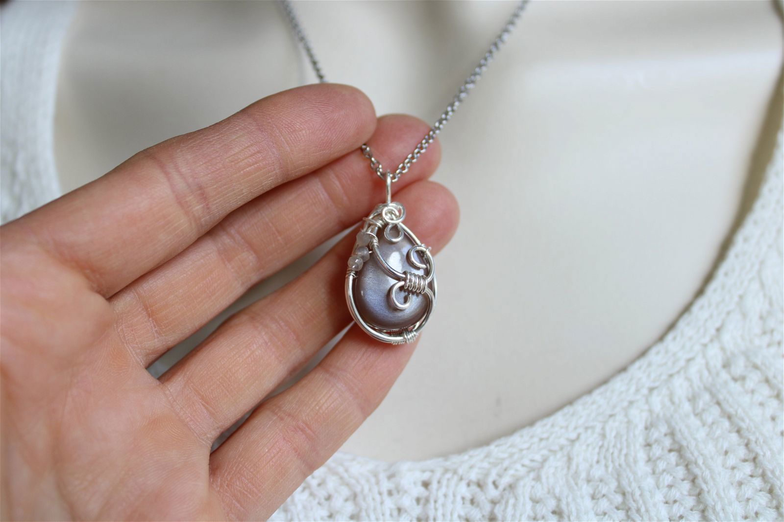 Collier wirewrap avec pierre de lune - Aurore Lune 
