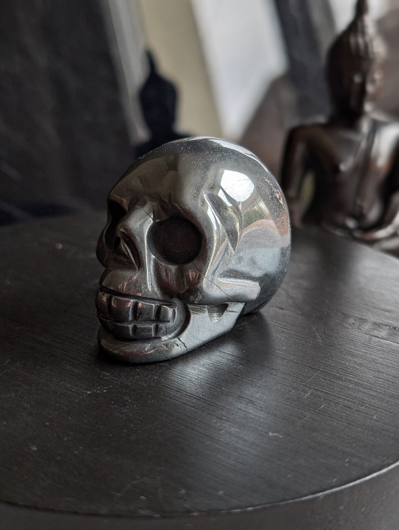 Crâne décoratif hématite - Aurore Lune 