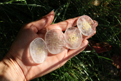 Cristal de roche gravé Métatron galet plat - Aurore Lune 