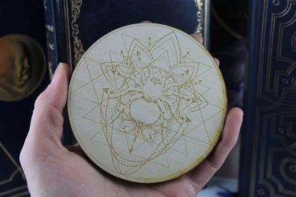 Décoration en bois de bouleau ARAIGNEE - Aurore Lune 